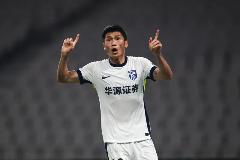 三镇战申花两度破门均因越位被吹，JRs认为第一球越位吗？