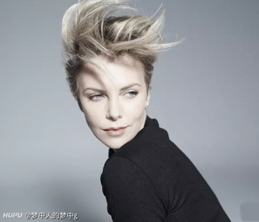 【menclub】性感尤物——查理兹·塞隆,影帝西恩·潘看了她都顶不住