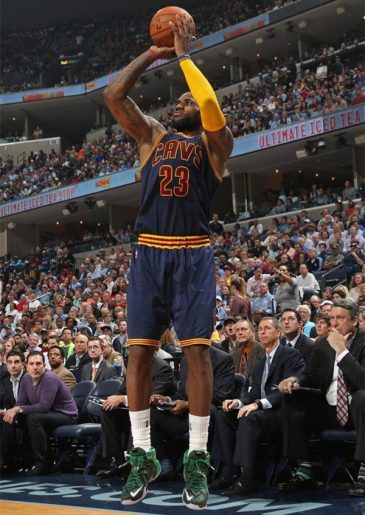 詹姆斯算o型腿吗