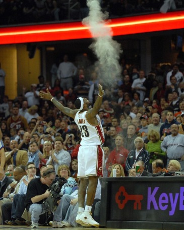 求詹姆斯撒粉壁纸