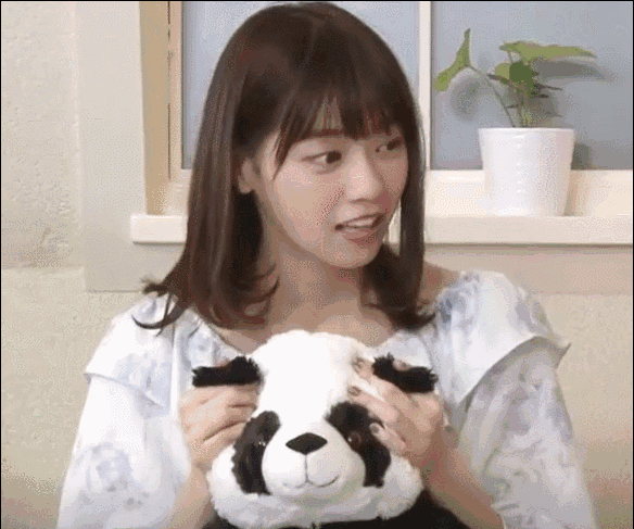 鬼知道这个动图我当初看了多少遍,我感觉西野七濑就是日本萌系少女的
