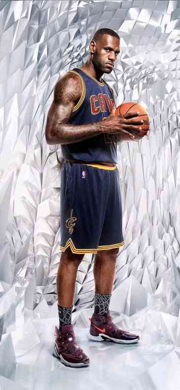 大规模詹密集结