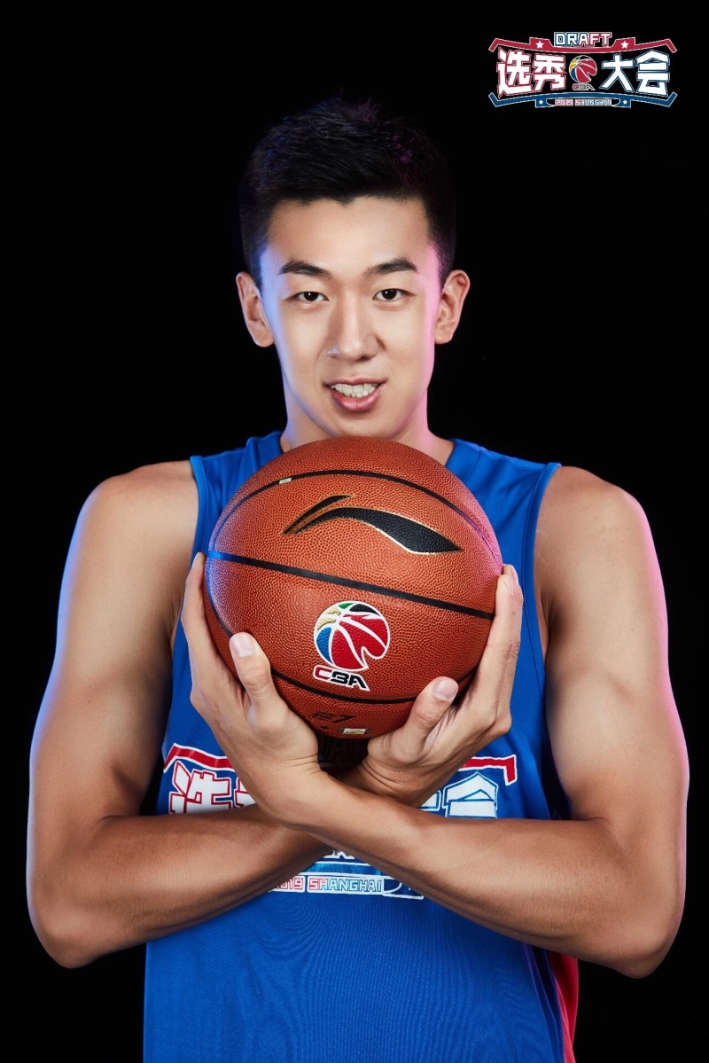 王少杰当选cba选秀状元,但今天我们想聊聊贾明儒以及中航大男篮
