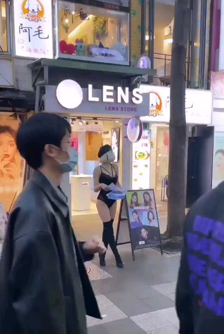 video-poster