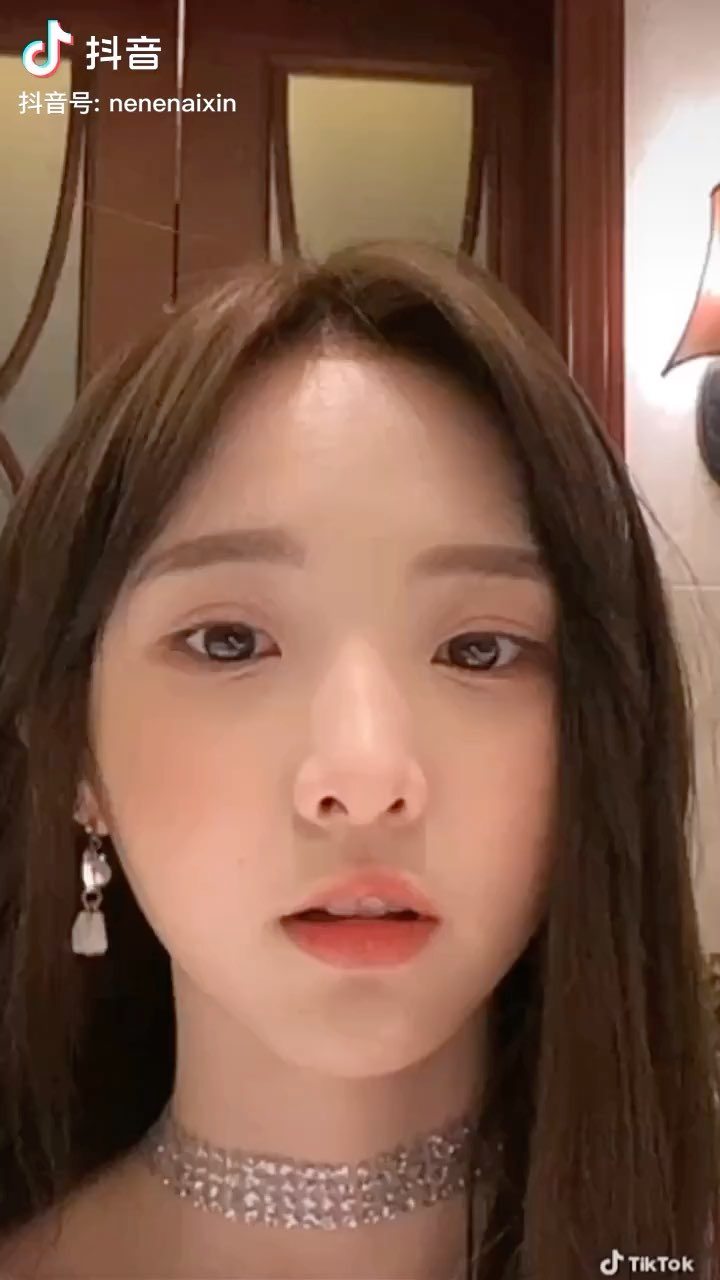 video-poster