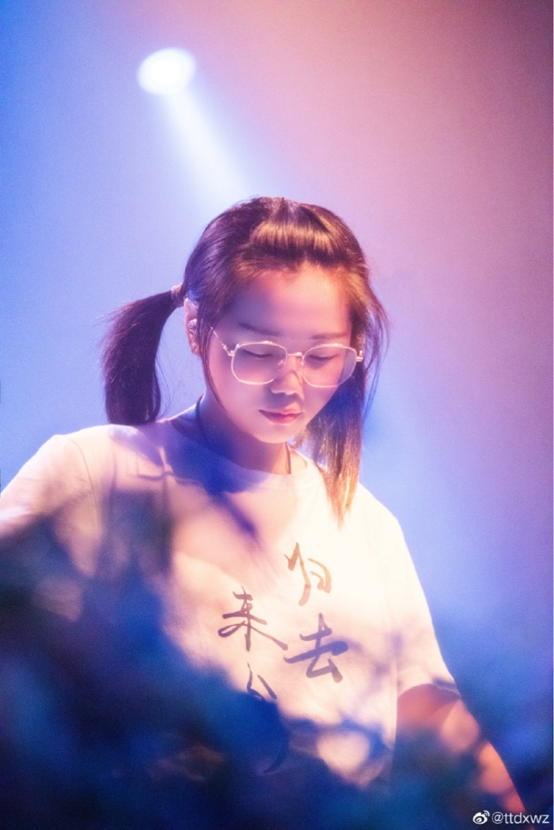 备受争议的霸榜歌手,花粥!你给几分?