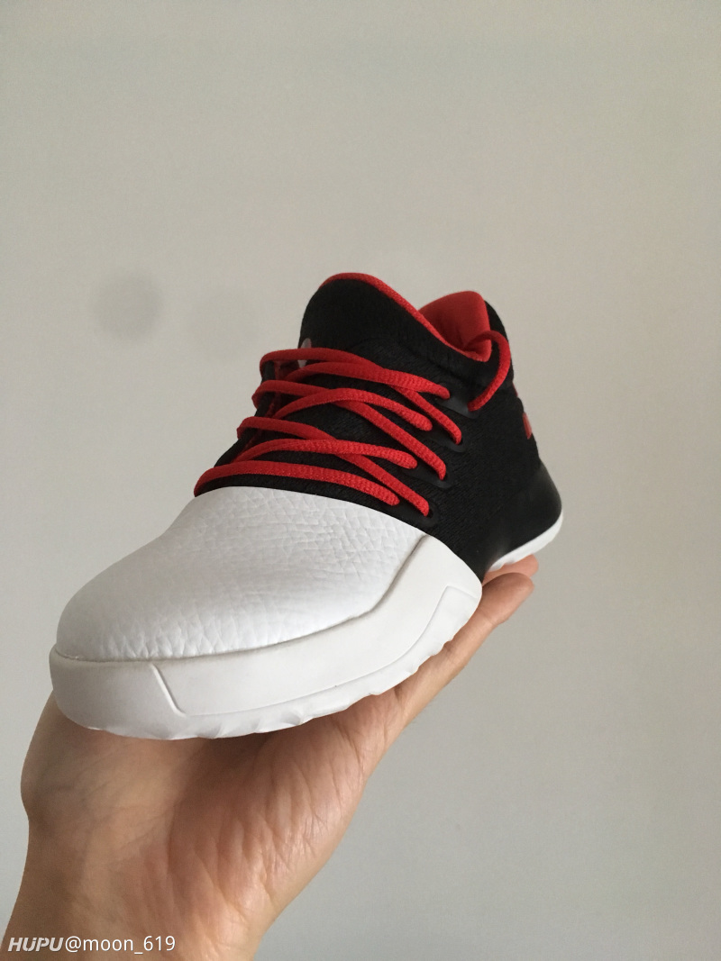 迟来的独一无二的哈登1评测