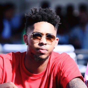 谁能给我英格拉姆的帅照吗?