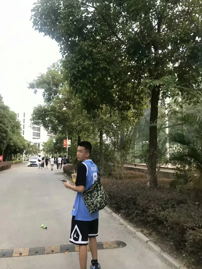 真的很难受啊 178cm 体重57kg 步行街主干道 虎扑社区 真的很难受啊 178cm 体重57kg 步行街主干道 虎扑社区