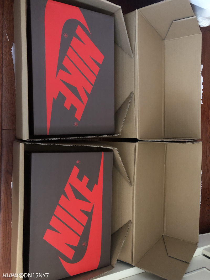 来了来了,第一次欧洲人一把开箱两双aj1 low ts