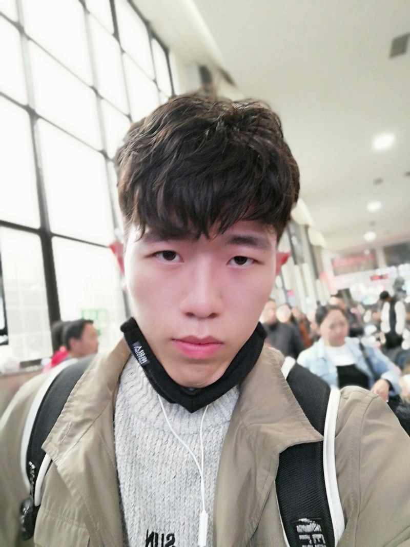 社区 步行街主干道 问就是现在也挺好看的,烫头发伤发质,像个二流子