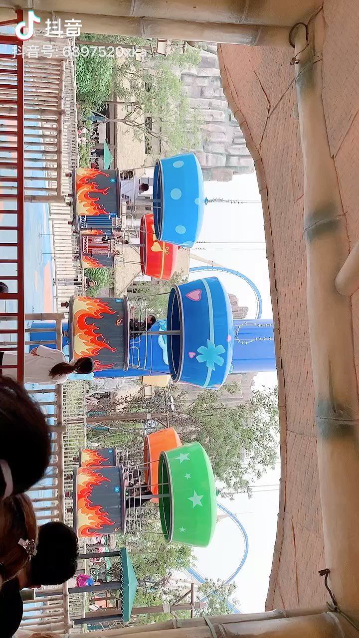 video-poster