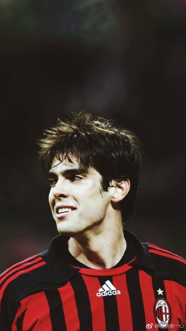 欣赏不来卡卡的颜值,是我直男审美了吗?