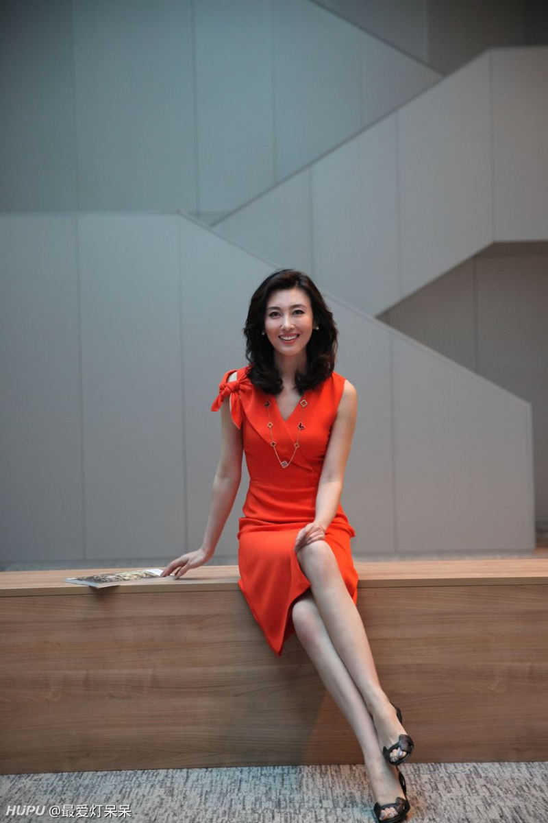 高挑女神代表,李红和林志玲你更喜欢哪个?