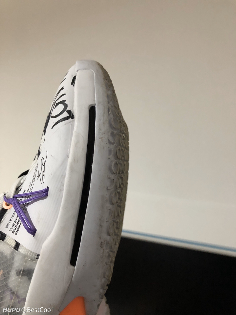 大家的威少二气垫凸出吗?