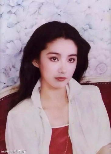 成龙主演电影中的女演员