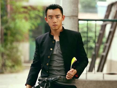 [热点话题]中国有没有哪个男星,能驾驭小栗旬的背头发型?