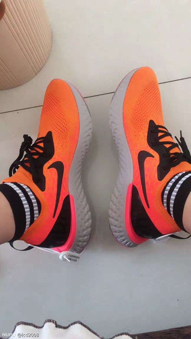 有没有穿过 nike epic react flyknit的老哥 这鞋压马路脚感如何?