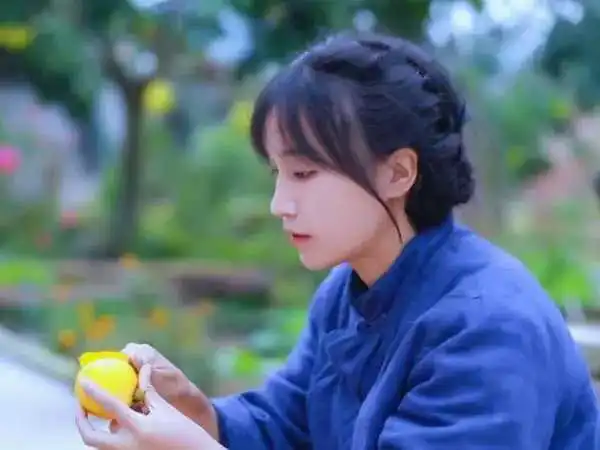 从万人追捧到如今感到厌恶，李子柒滤镜的背后，为何形象一再崩塌