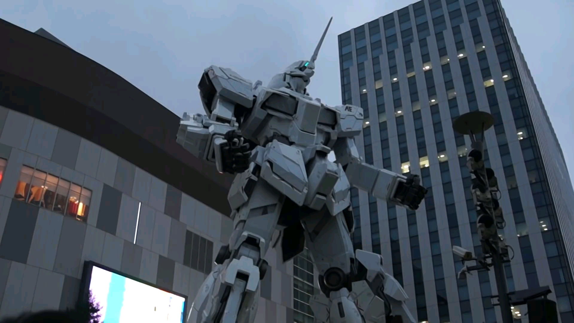 东京台场高达灯光秀