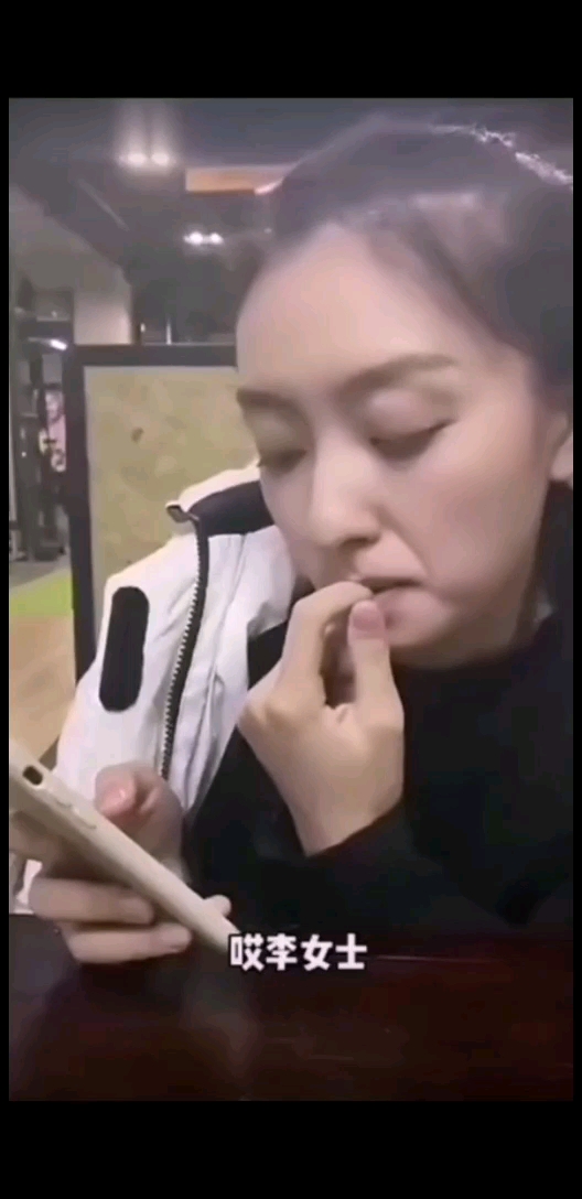video-poster