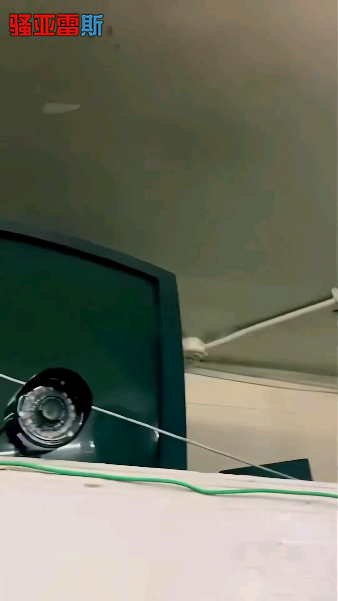video-poster