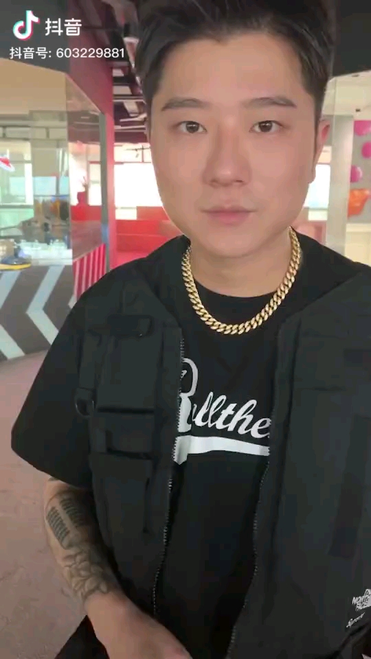 video-poster