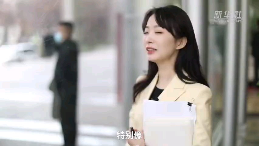 央视又一个收视密码新华社记者张扬什么水平比王冰冰如何