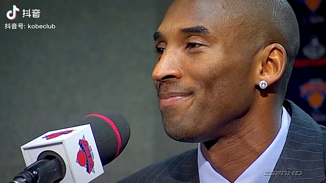 来欣赏下nba最帅黑人球星科比的盛世美颜