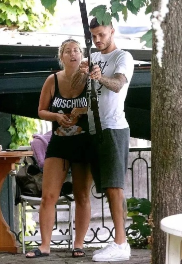 阿根廷超模,你们有人欣赏得来旺达的颜值吗?_虎扑