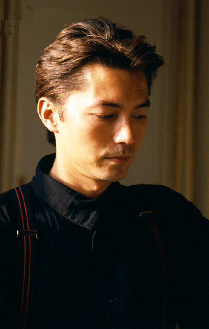 被赞为"亚洲洲草"的尊龙,颜值是不是过誉了?