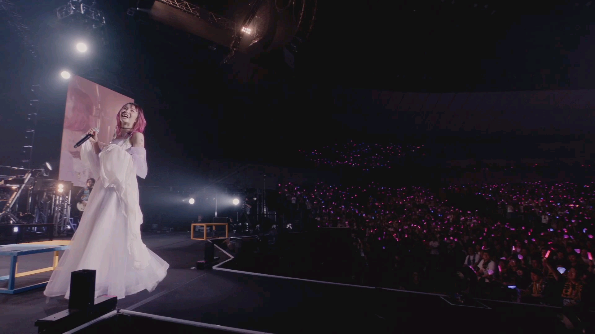 lisa首次现场演唱红莲华震撼全场