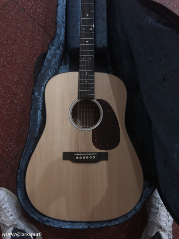 求助,我这把马丁d10e-02吉他是真的吗