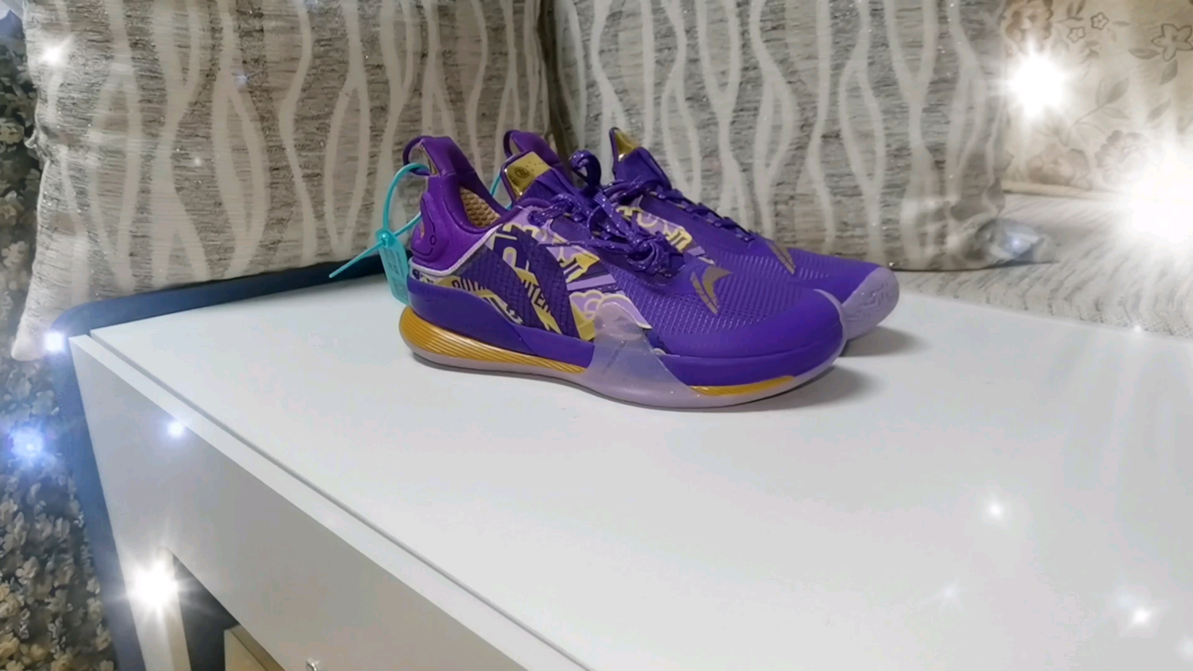 开箱李宁闪击7cba北控紫金配色