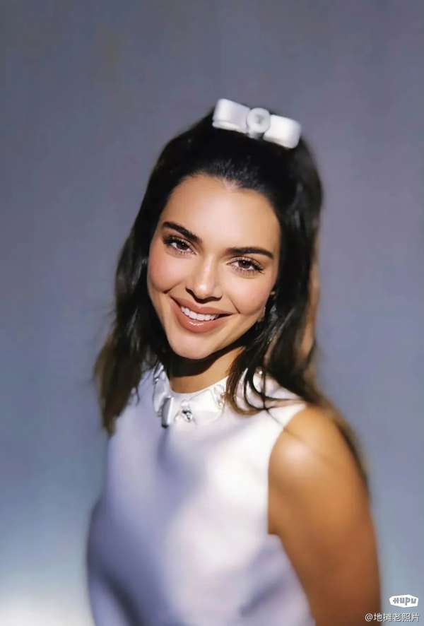 虎扑新闻网首页>nba频道>步行街主干道>詹娜>600_886竖版 竖屏