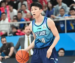 刘晓宇出战33分钟，投篮5中1，罚球5中4得到7分6篮板1助攻