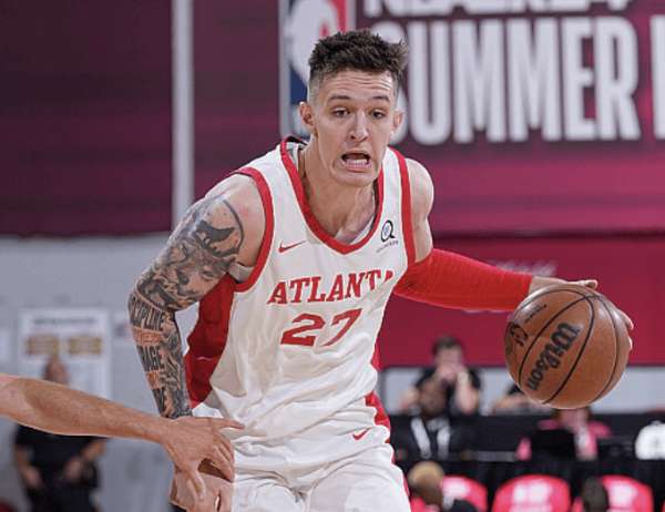 流言板队记森林狼与维特克雷伊奇签下一份训练营合同