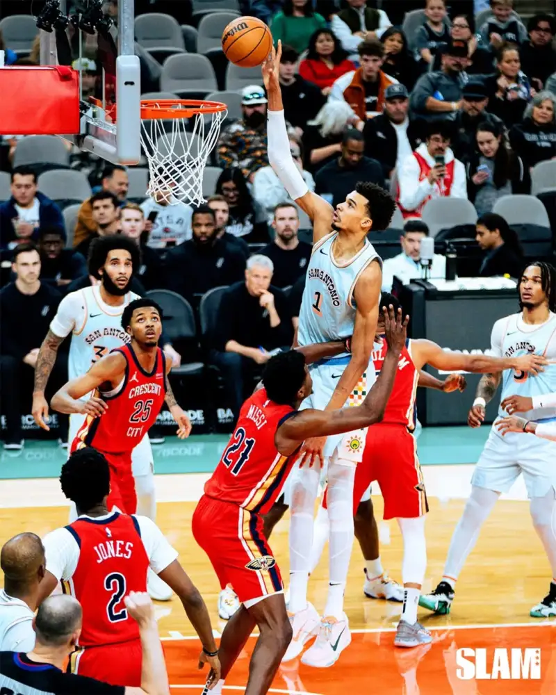 老骥伏枥！NBA官推晒詹姆斯：现已早早完结赛前热身