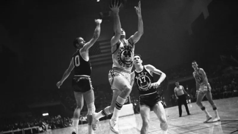 如何評價？加納喬的新紋身，在耳邊紋上中文：勇敢的