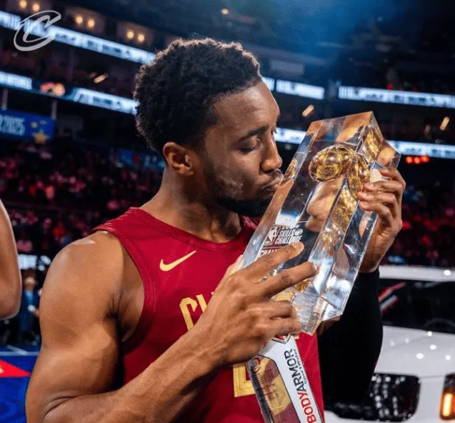 2013nba全明星赛流言板]铁！米切尔今年全明星赛上合计11中1其中三分6中1