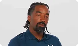 JR：琼斯G7半场和我说球队需要我，我决定接球就直接出手