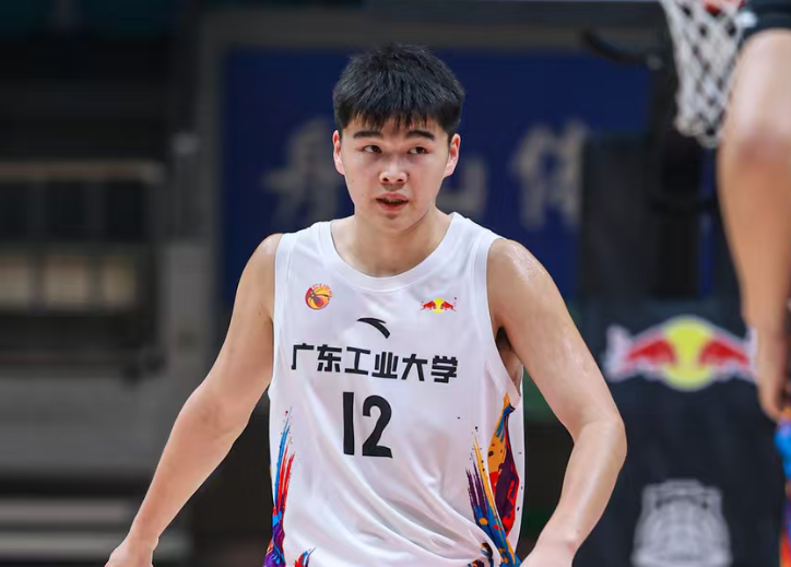 CUBAL东南赛区：李文博20分，广东工大87-61战胜上海工程