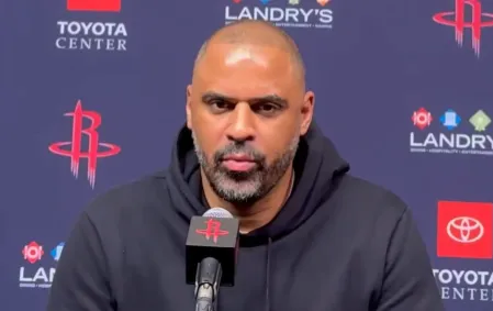 納斯里：穆里尼奧沒資格說維尼修斯，他自己以前繞場慶祝還滑跪