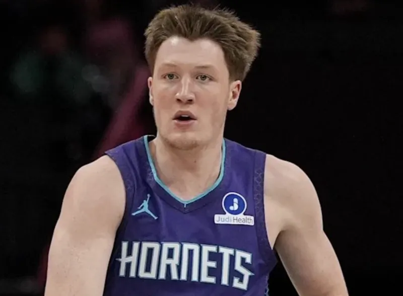 菲利克斯：我喜歡和萊奧一起踢球，我進球后的慶祝動作是模仿庫里