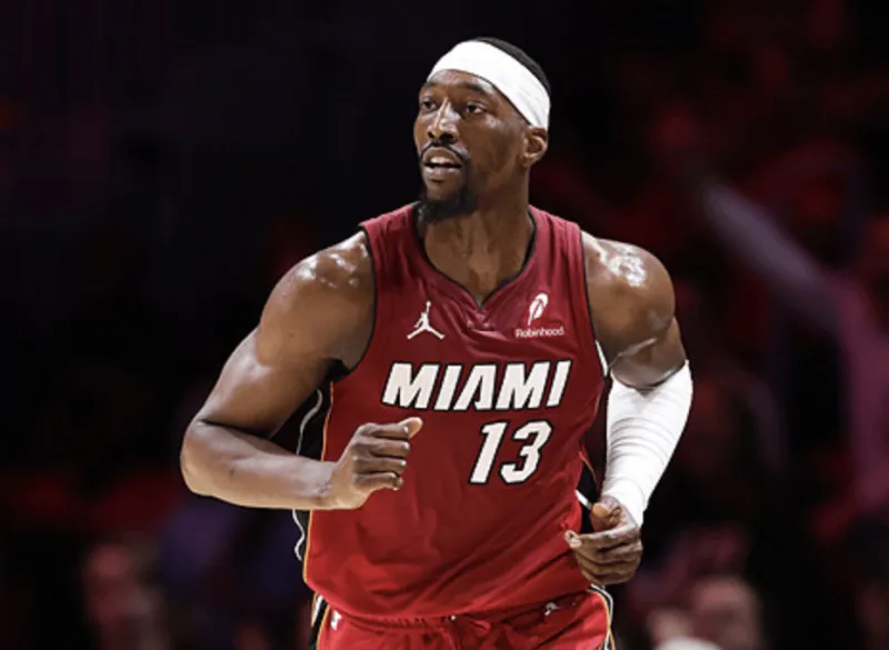 12次！莫德里奇成為39歲后歐冠出場次數最多的非門將球員