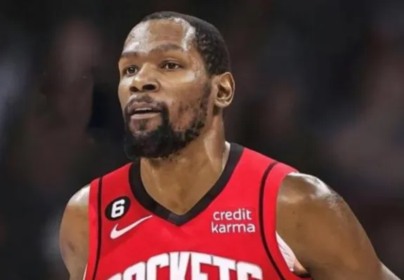 “東北超”標(biāo)識(shí)與吉祥物發(fā)布