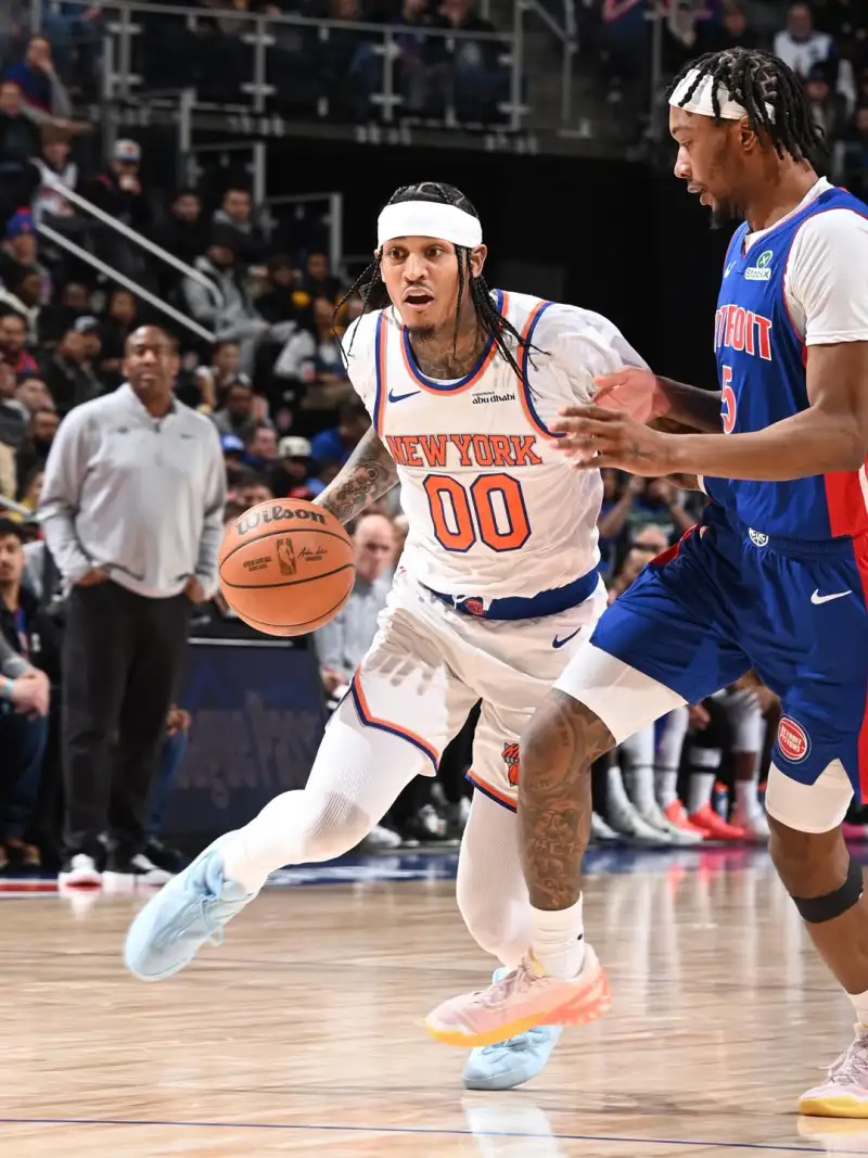 戈貝爾場均11分11.1板1.6帽&命中率70.3%！森林狼官方：DPOY