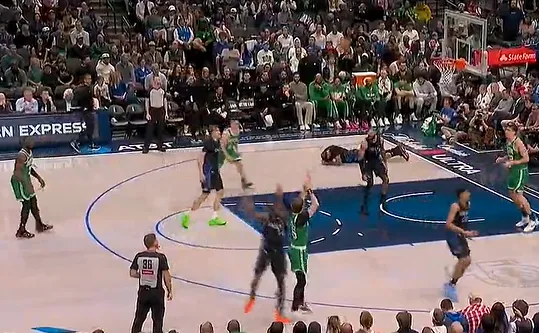 薩拉赫經(jīng)紀人轉發(fā)英超積分榜，并配文：他的工作做得很好