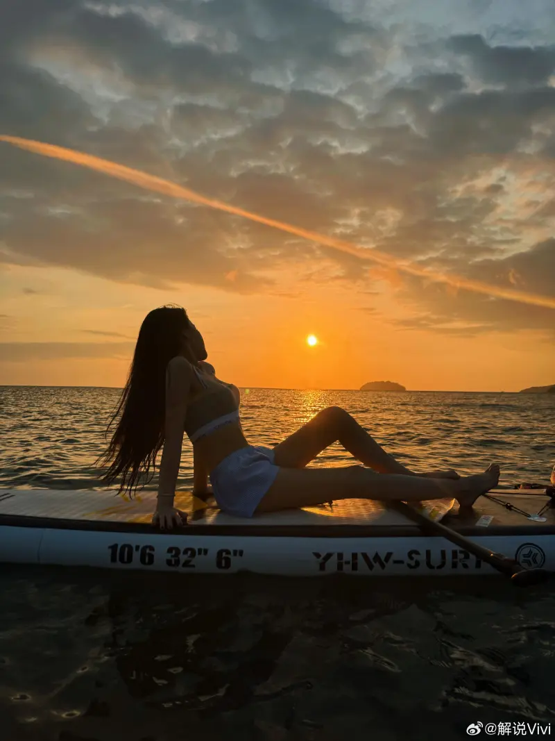 隊友趕緊拉開！韋世豪排人墻被出示黃牌，向馬寧豎起大拇指??