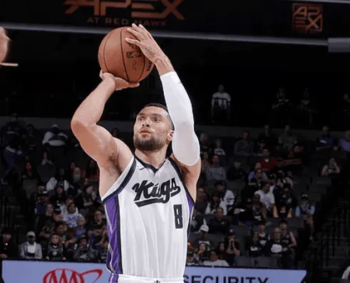 半場(chǎng)戰(zhàn)報(bào)：威少高效砍14+10+9 雷霆58